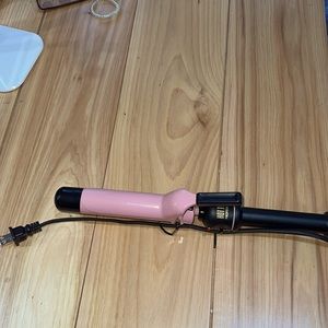 HotTools 1.25” Barrel Curling Iron
